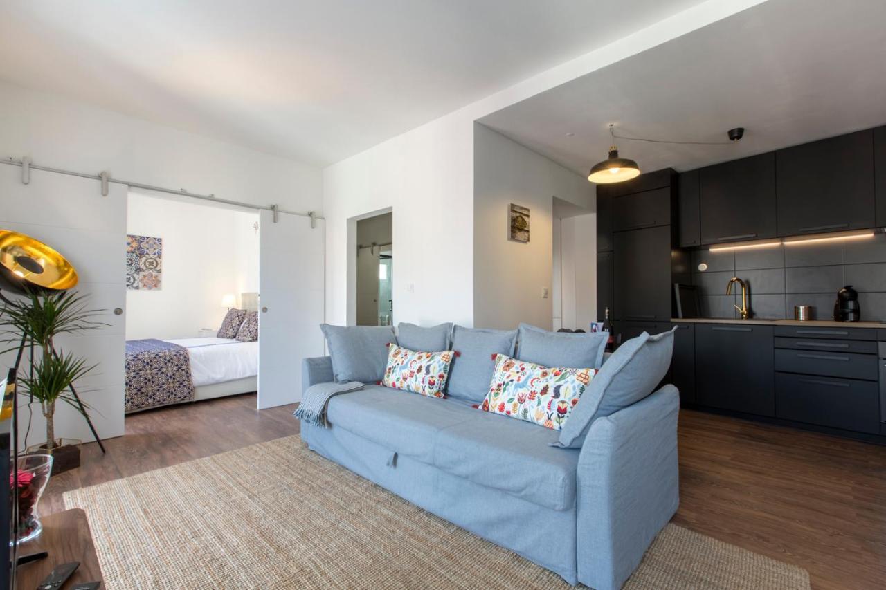 Amazing Downtown Apt With Small Balcony With View Over The Castle Lisboa Eksteriør billede