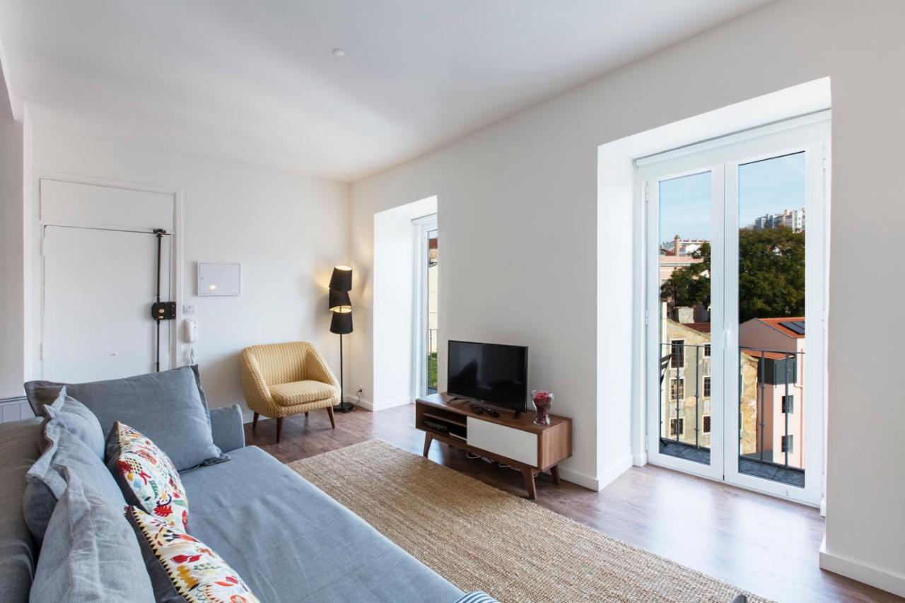 Amazing Downtown Apt With Small Balcony With View Over The Castle Lisboa Eksteriør billede