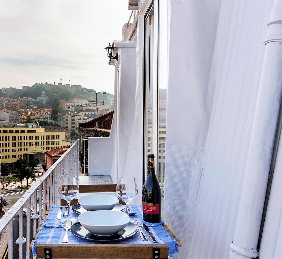 Amazing Downtown Apt With Small Balcony With View Over The Castle Lisboa Eksteriør billede