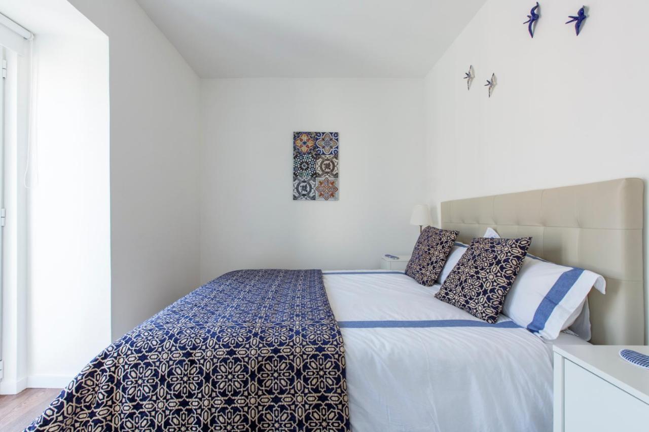 Amazing Downtown Apt With Small Balcony With View Over The Castle Lisboa Eksteriør billede